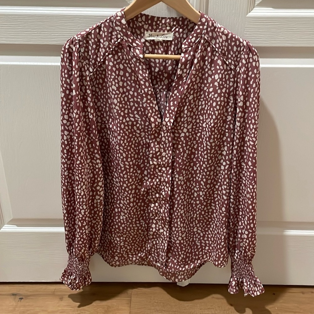 EUC Vine & Love top size small.